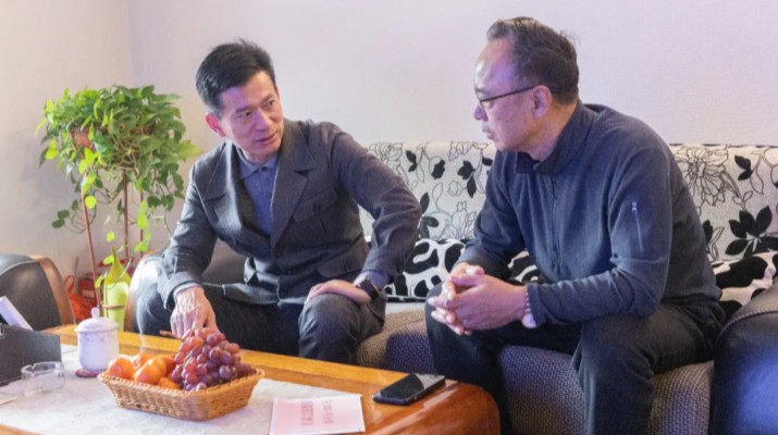 传递组织关怀 致敬奉献岁月——集团党委慰问退休老领导